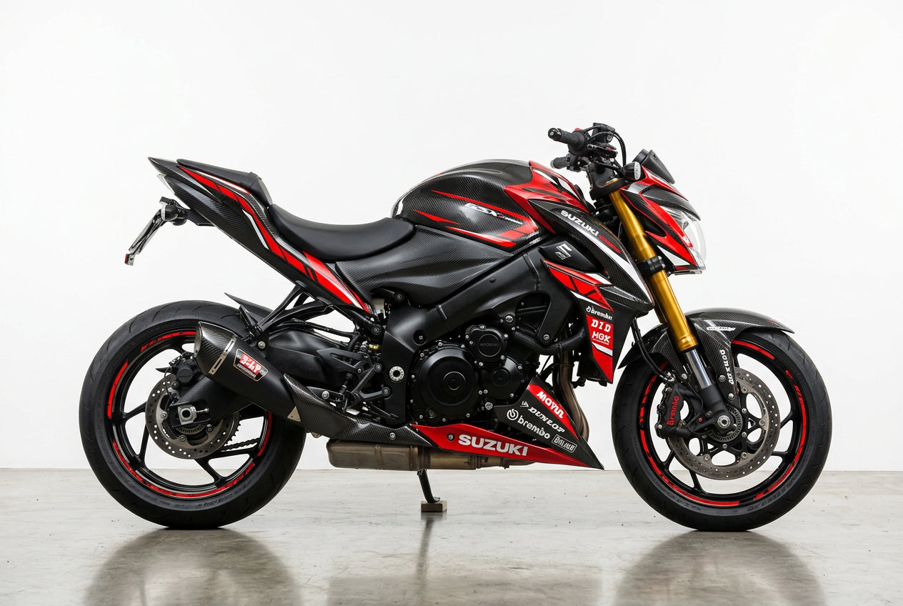 Suzuki GSX-S1000 graphics kit in carbon and red side view